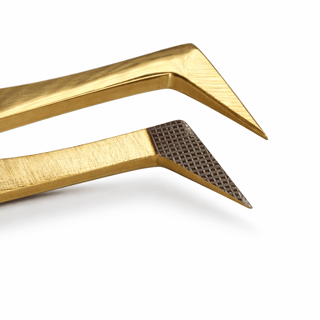 Golden NanoGrip Lash Tweezer - Maxi Lashes